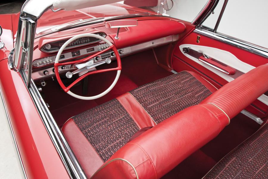 Plymouth Fury Convertible 1960 года  (фото 18 из 51)